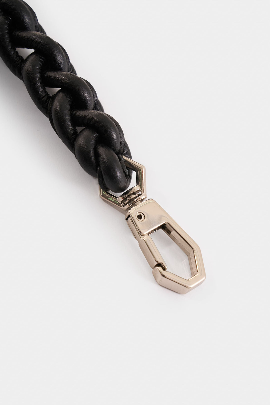 BLACK LEATHER KNOT STRAP