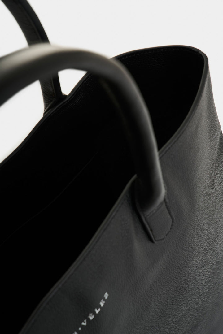 LEATHER FLOWERS TOTE BAG