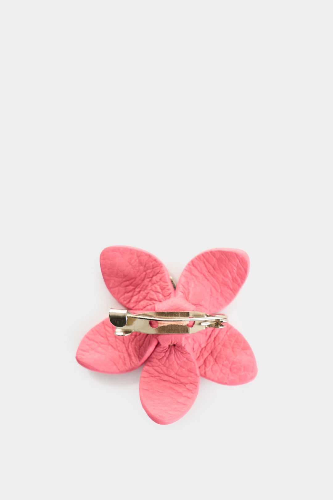 CORAL SMALL LEATHER SAN JOAQUÍN FLOWER BROOCH