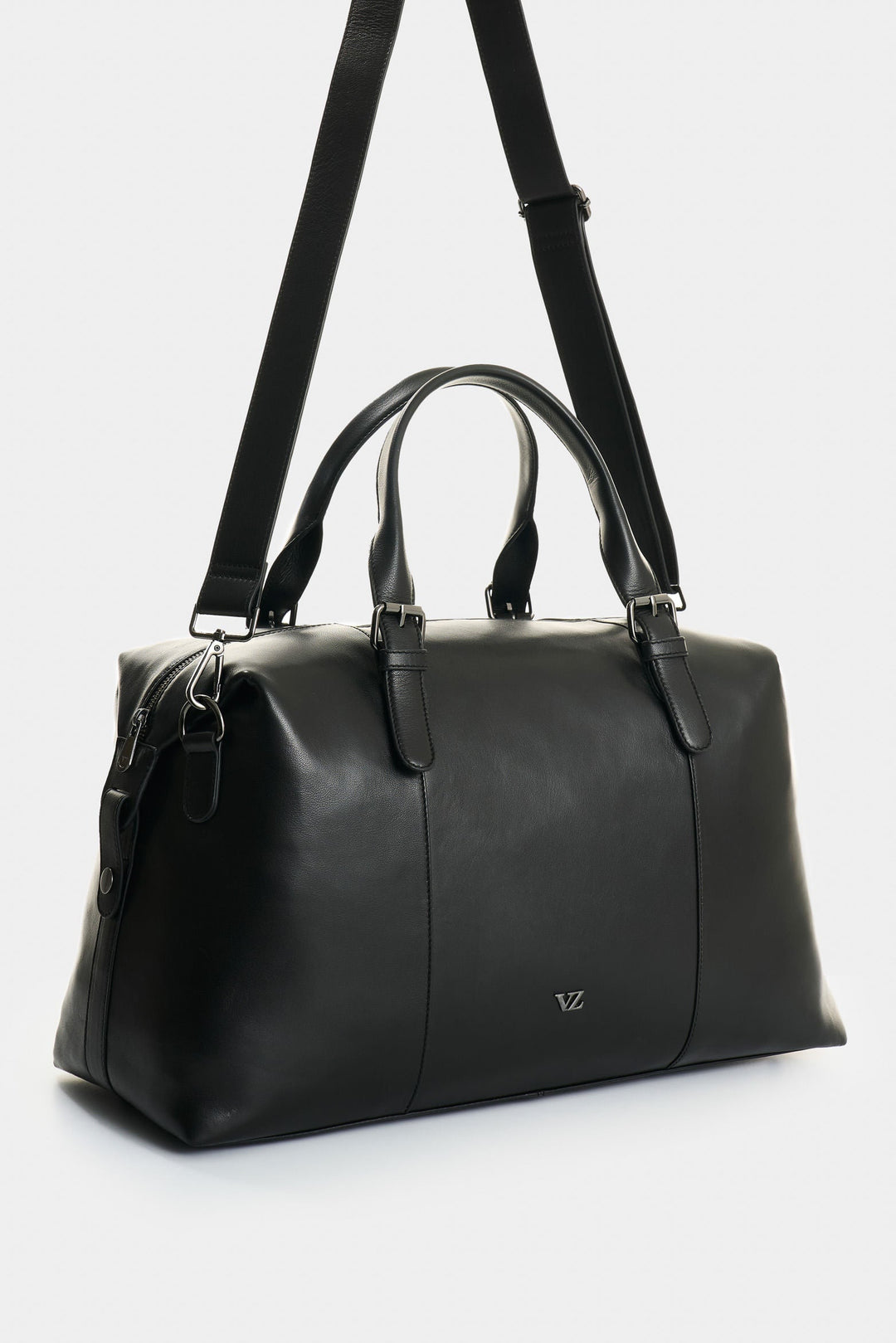 BOWLING FLOWERS IN BLACK LEATHER