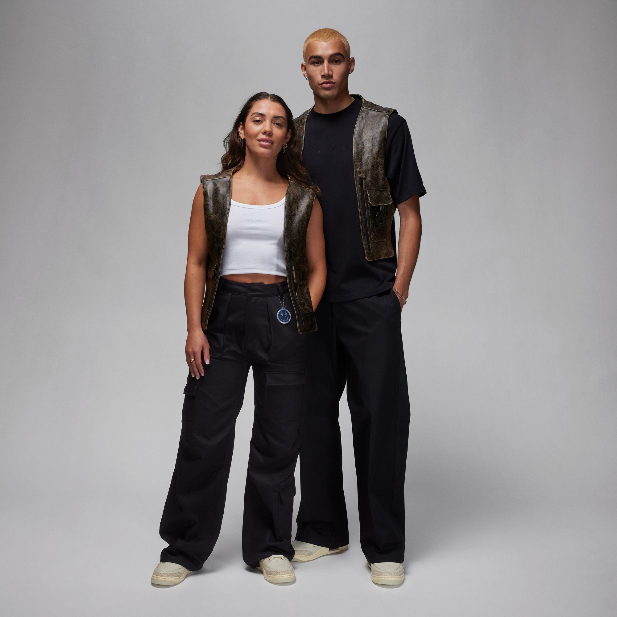 Nike Jordan x J Balvin レザー Launch Details: Jordan x J Balvin for Bitmoji. Nike SNKRS