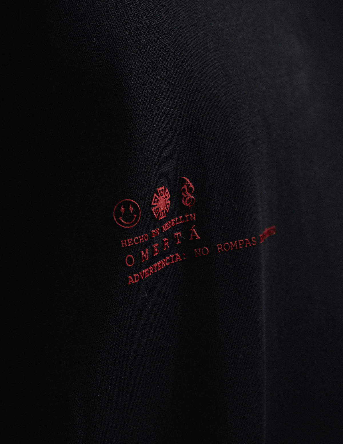 OMERTA PIN T-SHIRT BLACK