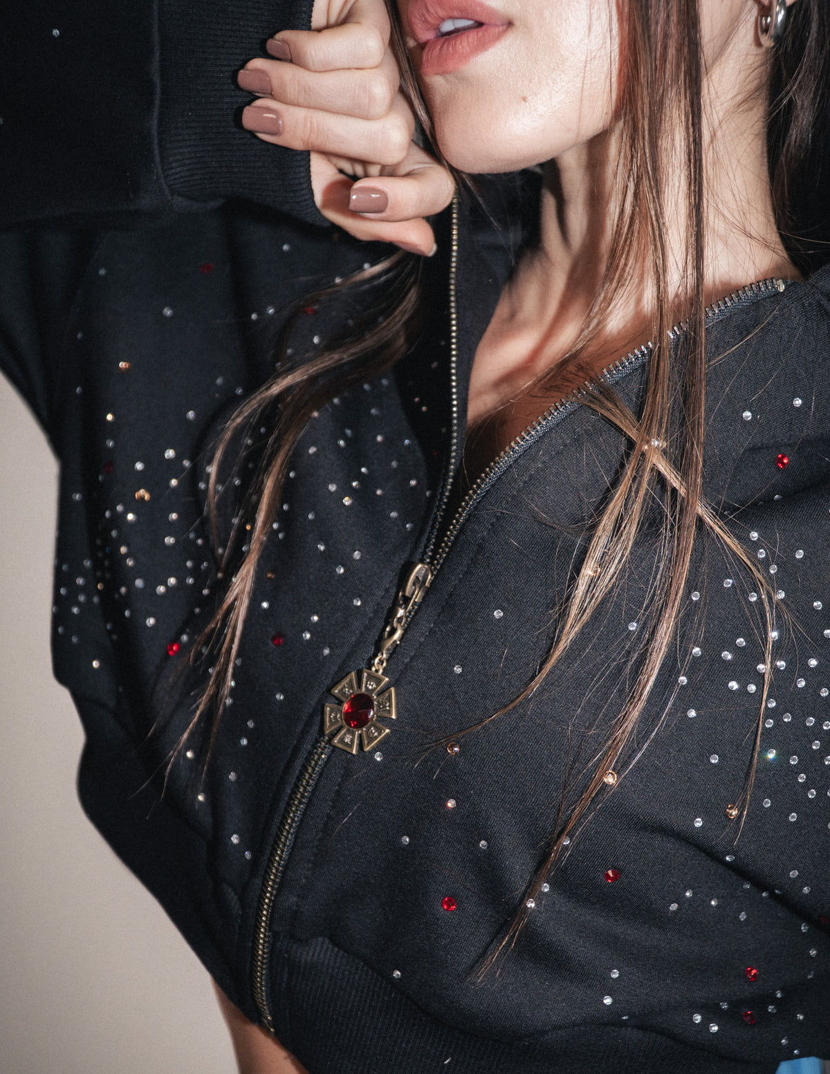 OMERTA BLACK CROP HOODIE