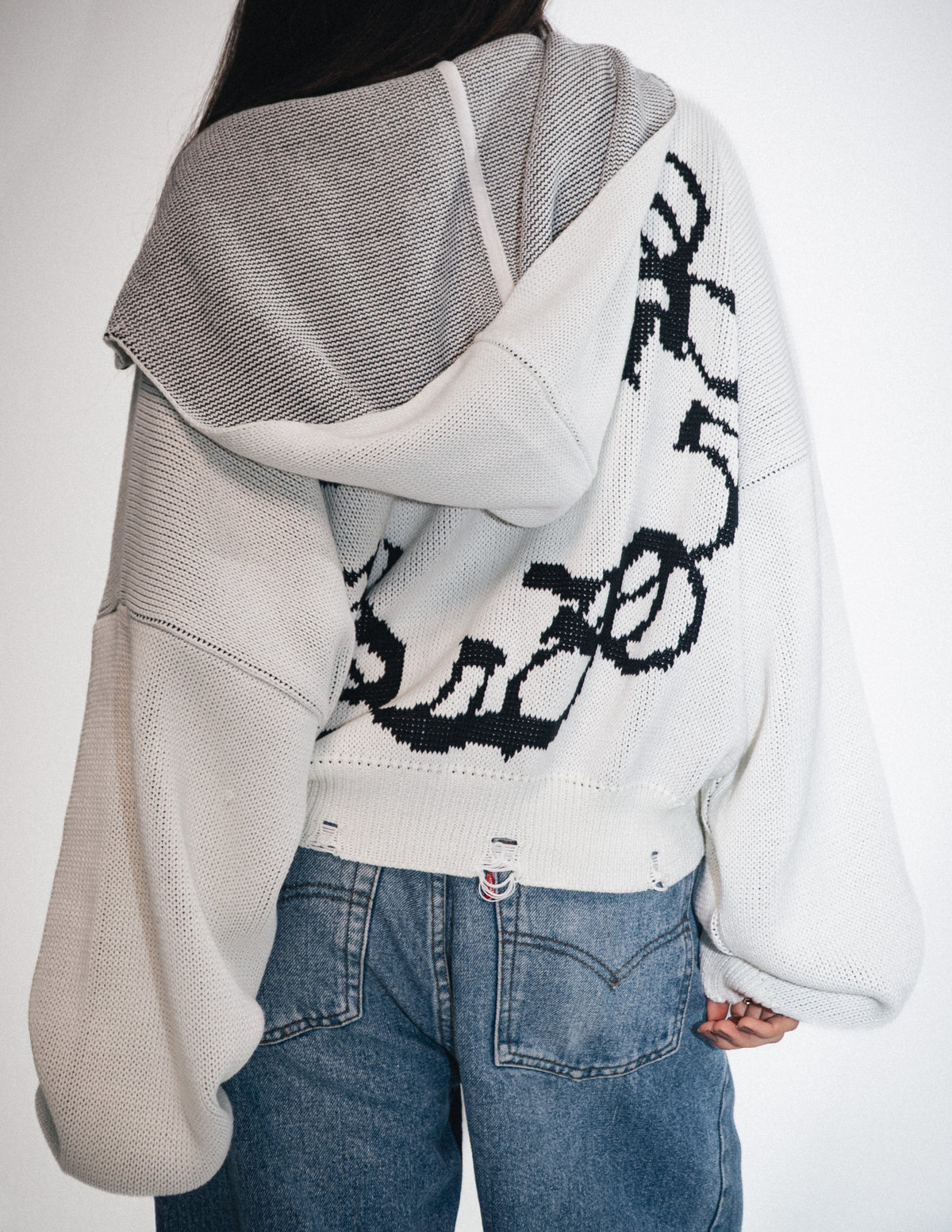 OMERTA WHITE KNITTED ZIP HOODIE